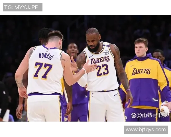 2009年湖人队与雷霆队季后赛精彩对决回顾与分析